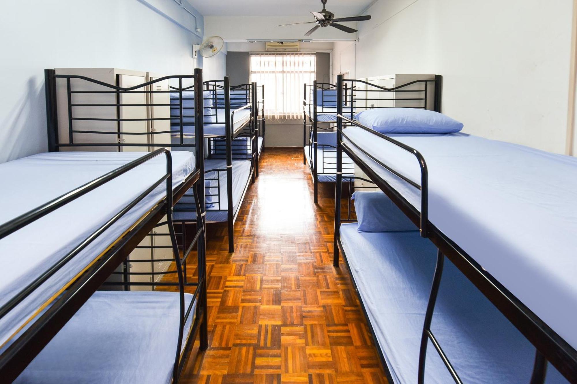Spot On 89872 Kuantan Backpackers Hotel Exterior foto