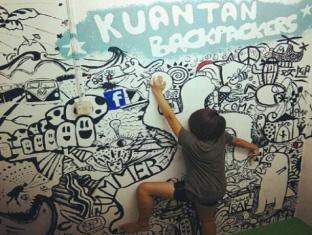 Spot On 89872 Kuantan Backpackers Hotel Exterior foto